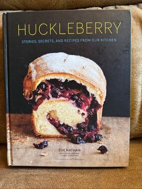 Huckleberry Cookbook - Blueberry Swirl Bread Cover (Black)